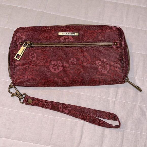 Travelon Burgundy Floral Nylon Travel Wallet Wristlet - Picture 1 of 13